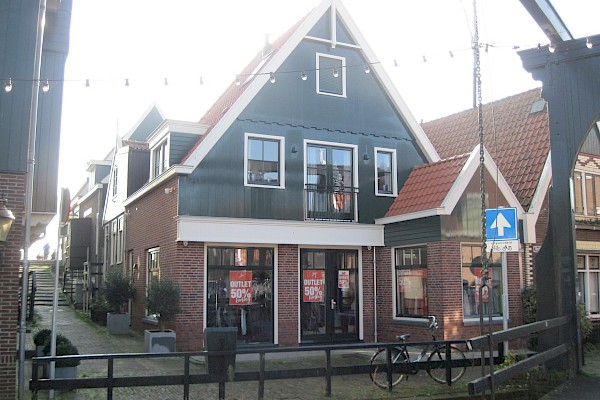 Constructie winkelpand te Volendam