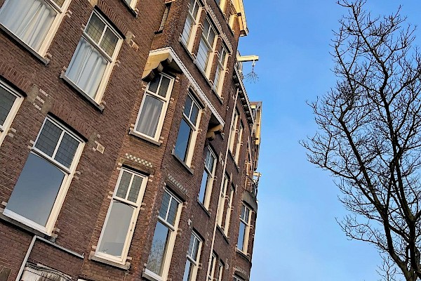 Renovatie en constructieve werkzaamheden appartement te Amsterdam