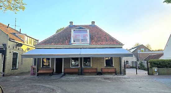 Interne verbouwing bar te West-Terschelling
