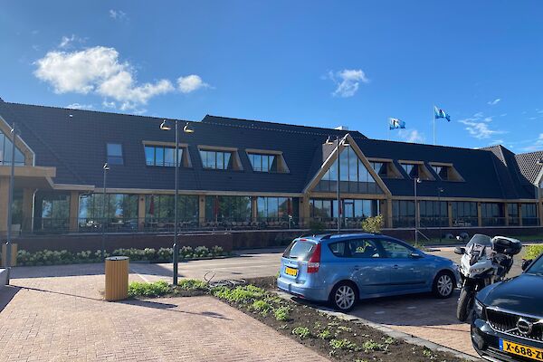 Realisatie sloop, nieuwbouw en renovatie Hotel Volendam