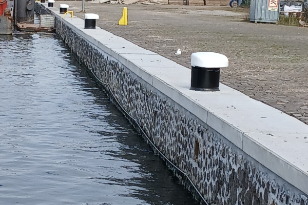 Dekzerken t.b.v. kadeherstel te Amsterdam